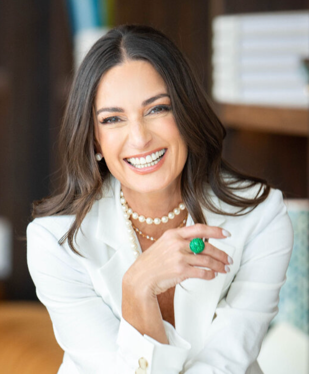Joanna Chanis headshot