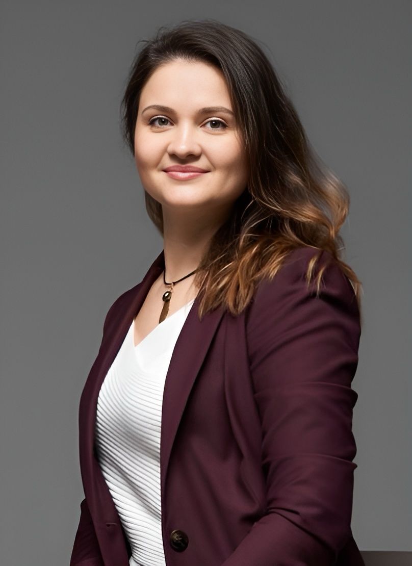 Olena Rymar headshot